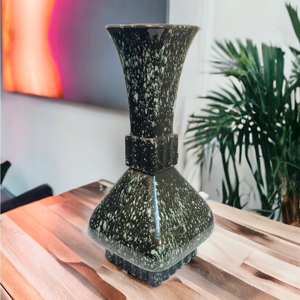 Savoy China Green White Splatter Ceramic Vase 12” MCM Vintage USA Flared Genie
